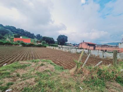 GANGA VENDO BONITO TERRENO EN SAN LUCAS SACATEPEQUEZ