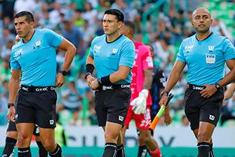 ÁRBITROS DE PURO FÚTBOL