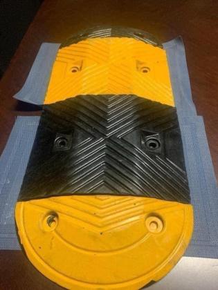 TÚMULO VEHICULAR SECCIONADO